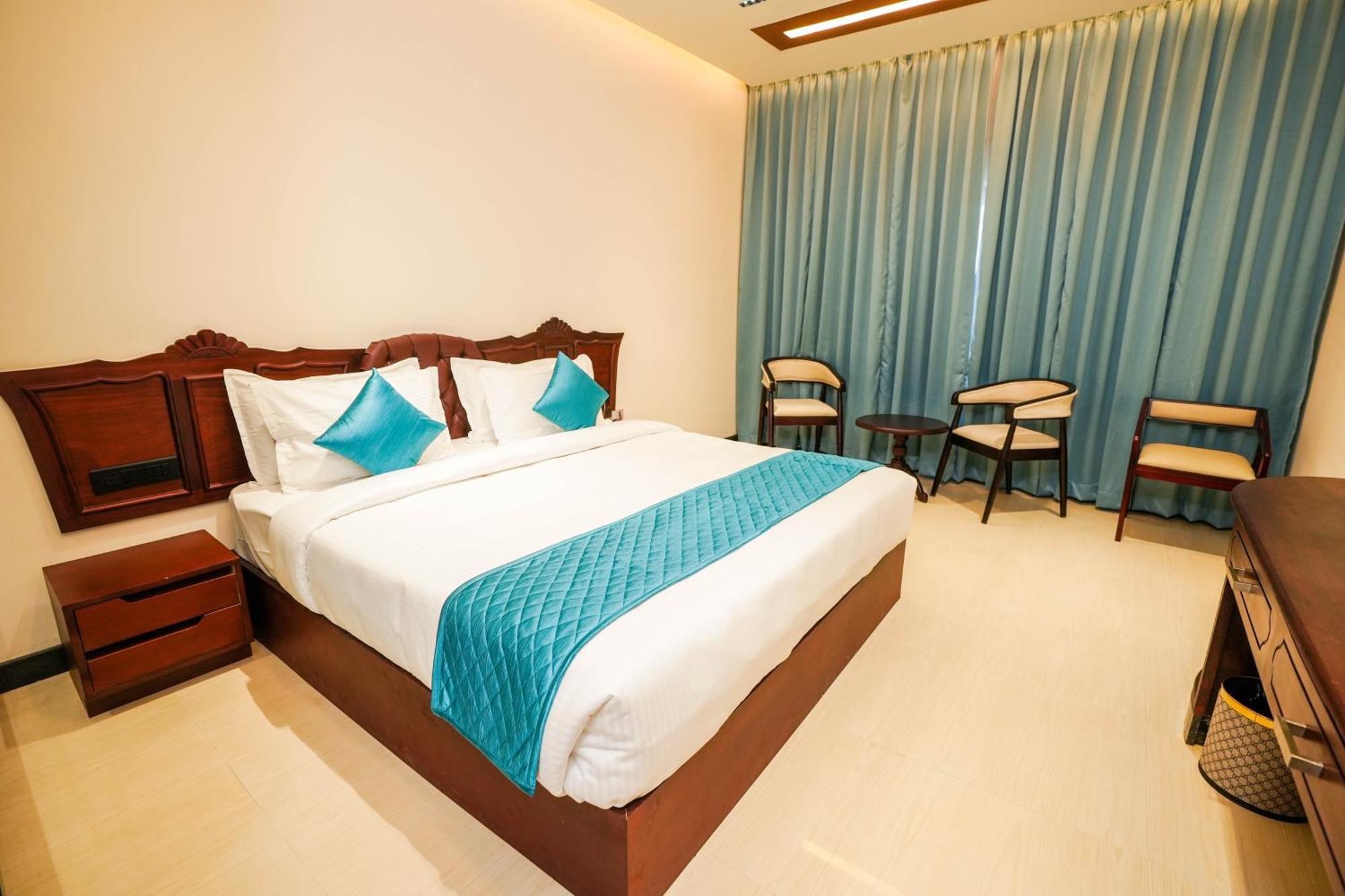 Hotel Blue Castle Thiruvananthapuram Exterior foto