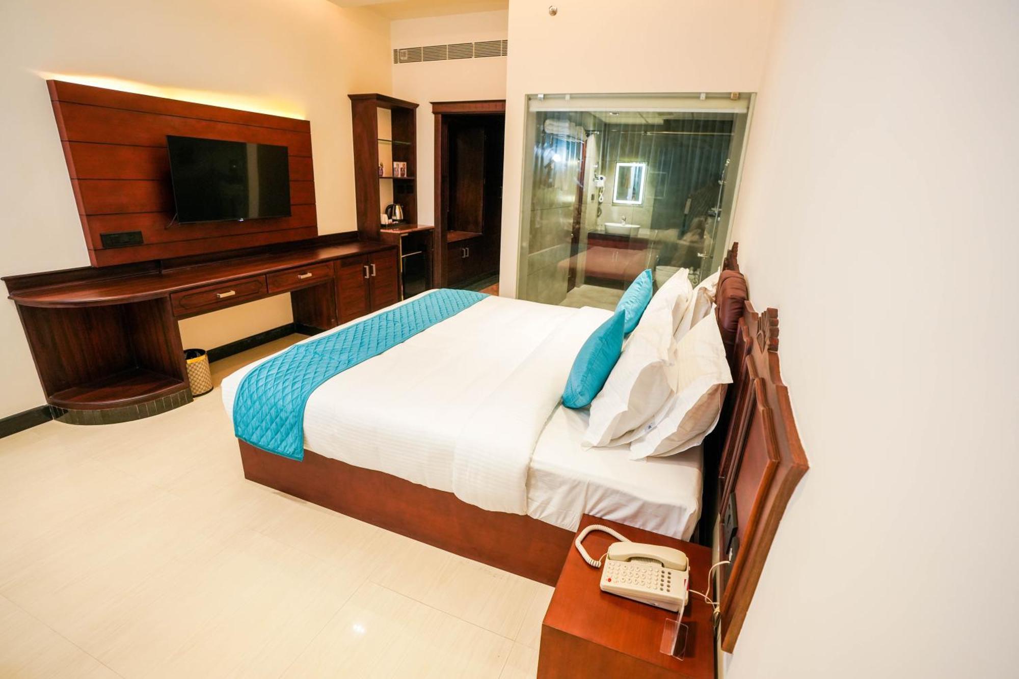 Hotel Blue Castle Thiruvananthapuram Exterior foto